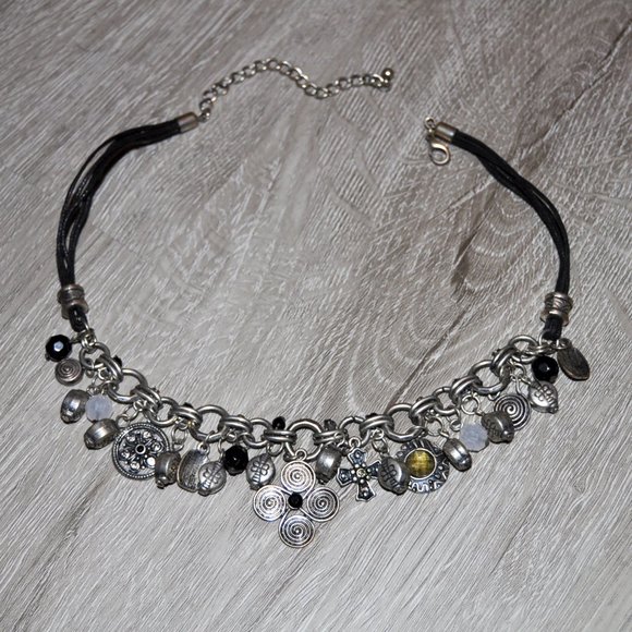 Cross & Charms | Necklace - Picture 2 of 2